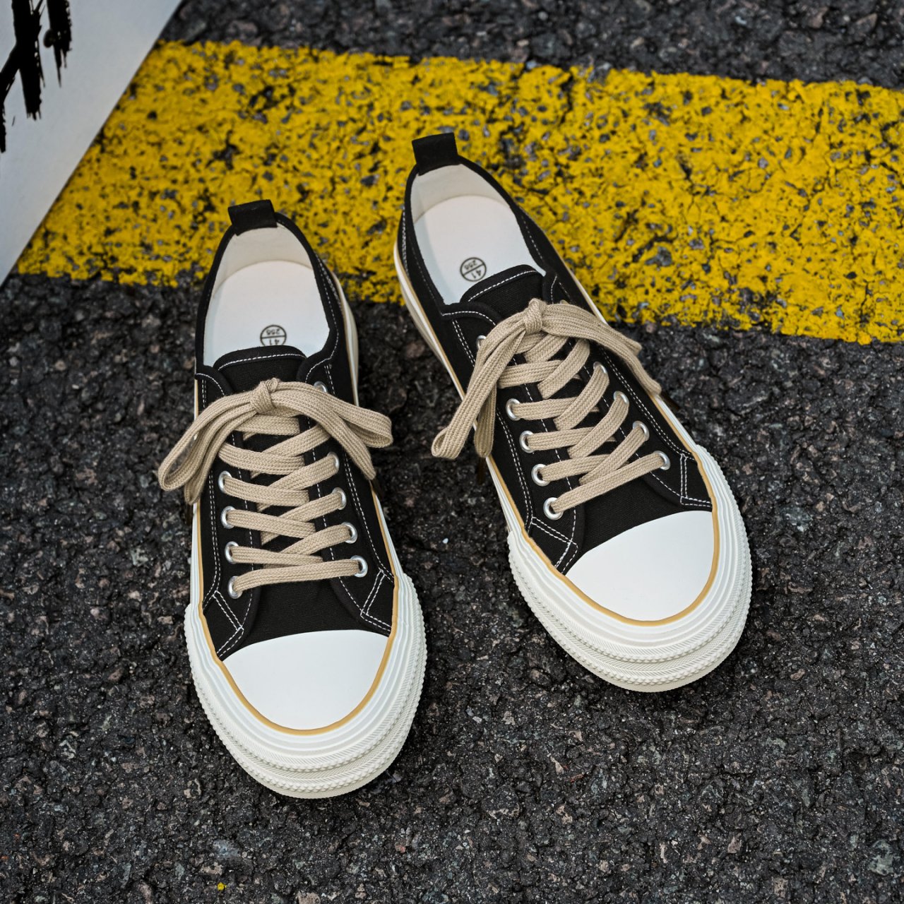 Men's Low-Top Canvas Skate Shoes