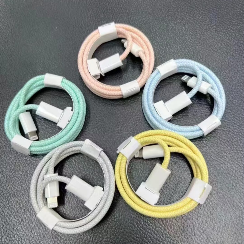 PD 20 W Braided Lightning Cable