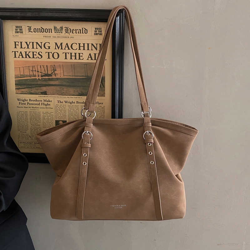 Pleated PU Underarm Tote Bag