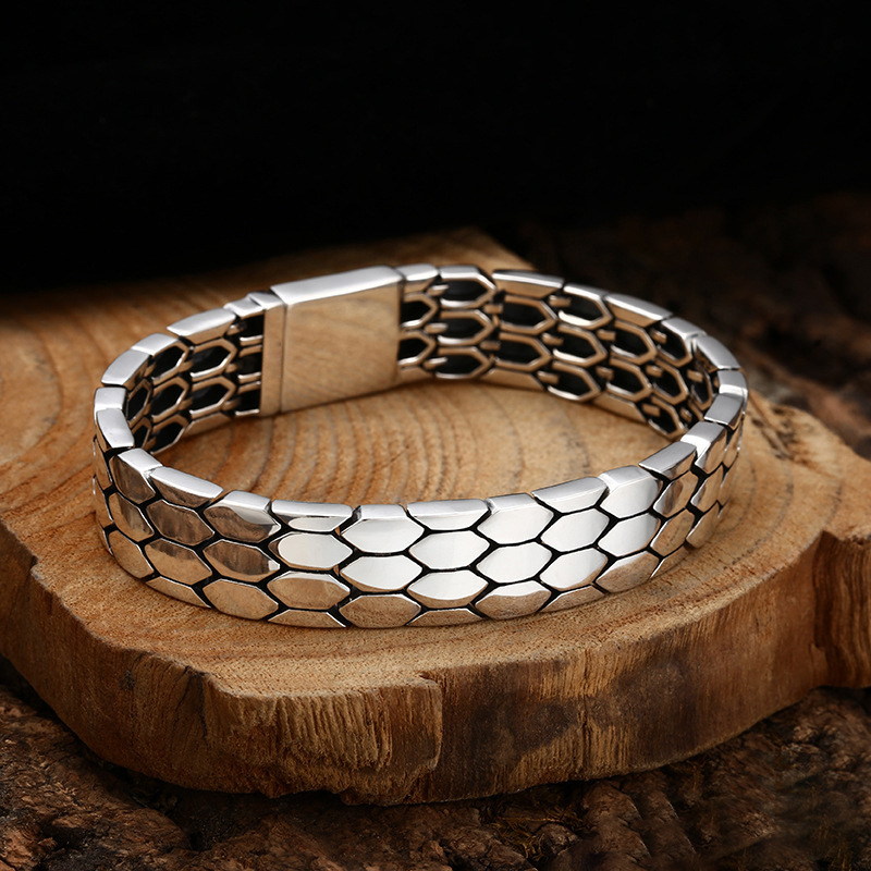 Wide Scale-Pattern Link Bracelet, Silver Tone