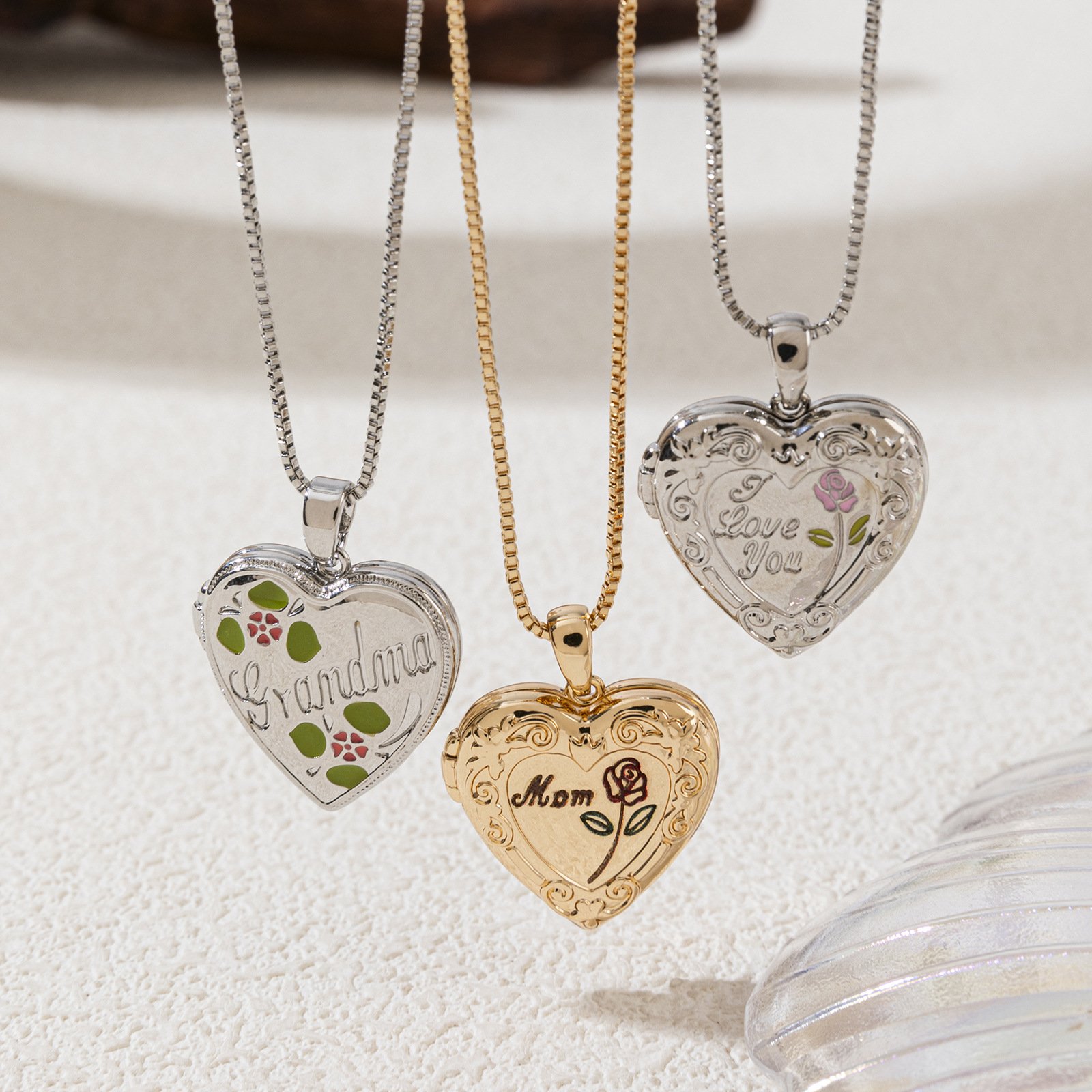 Retro Photo Locket Necklace