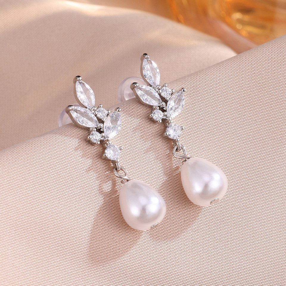 Elegant Bridal Leaf CZ Dangle Ear Studs, Teardrop Style With Simulated Pearl For Women Wedding Formal Occasion Accessories